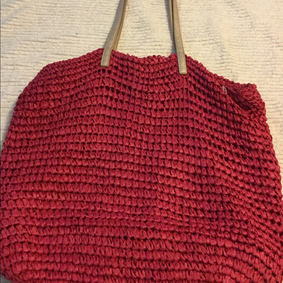 Woven Large Pink, straw bag, tote, gold handles - Picture 4 of 7